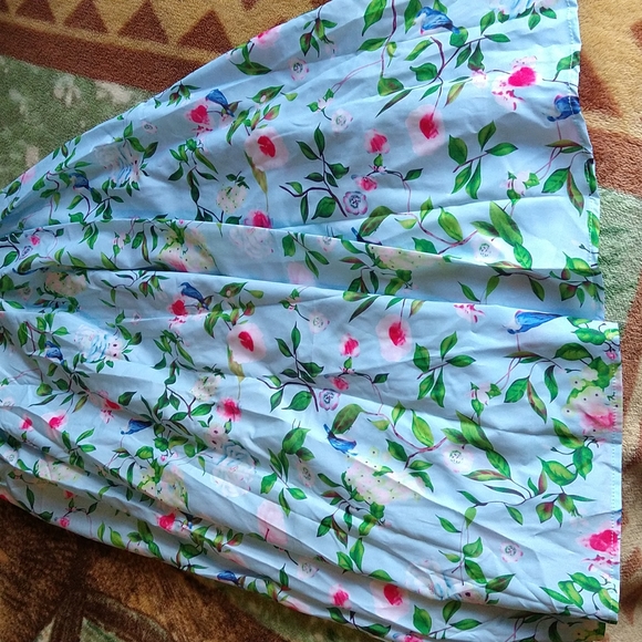 NWOT floral maxi skirt - Picture 2 of 7